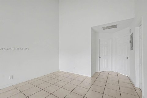 Townhouse in Lauderhill, Florida 2 bedrooms, 78.87 sq.m. № 2003156 - photo 18