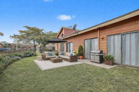 Townhouse in Lauderhill, Florida 2 bedrooms, 78.87 sq.m. № 2003156 - photo 22