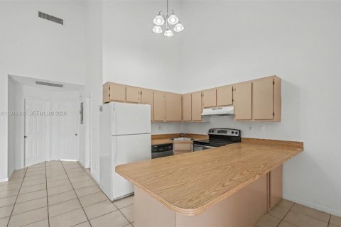 Townhouse in Lauderhill, Florida 2 bedrooms, 78.87 sq.m. № 2003156 - photo 9