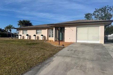 Casa en venta en Port Charlotte, Florida, 3 dormitorios, 165.83 m2 № 1512937 - foto 1