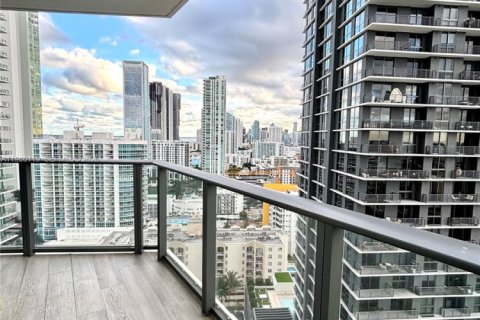 Condominio en alquiler en Miami, Florida, 2 dormitorios, 100.71 m2 № 2029579 - foto 20