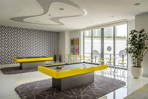 Condominio en alquiler en Miami, Florida, 2 dormitorios, 100.71 m2 № 2029579 - foto 27