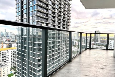 Condominio en alquiler en Miami, Florida, 2 dormitorios, 100.71 m2 № 2029579 - foto 19