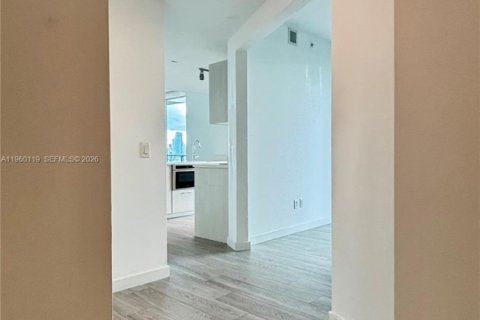 Condominio en alquiler en Miami, Florida, 2 dormitorios, 100.71 m2 № 2029579 - foto 10