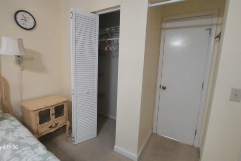 Condo in Boca Raton, Florida, 2 bedrooms № 2275037 - photo 9