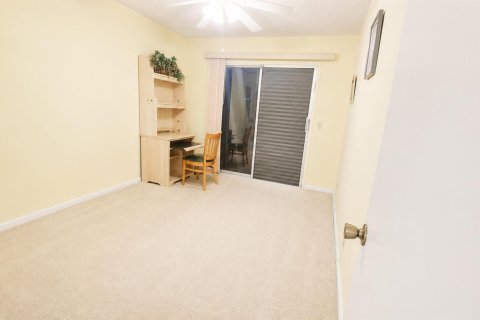 Condo in Boca Raton, Florida, 2 bedrooms № 2275037 - photo 5