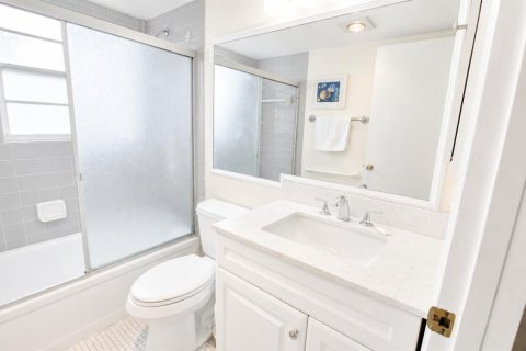 Condo in Boca Raton, Florida, 2 bedrooms № 2275037 - photo 12