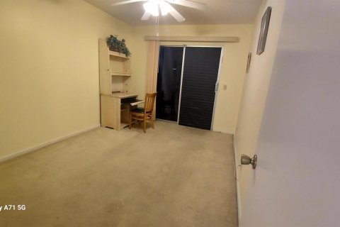 Condo in Boca Raton, Florida, 2 bedrooms № 2275037 - photo 15