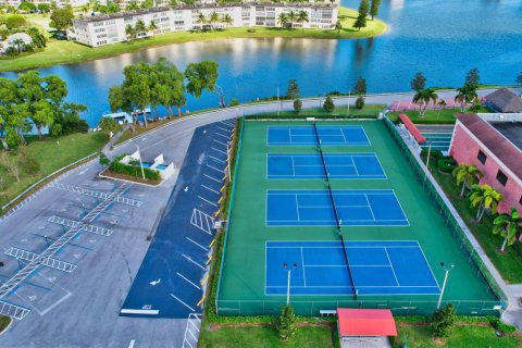 Condo in Boca Raton, Florida, 2 bedrooms № 2275037 - photo 22