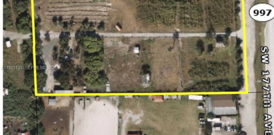 Propiedad comercial en Miami, Florida № 1983922