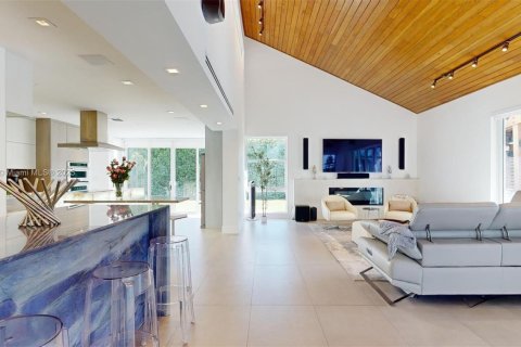 Casa en venta en Miami, Florida, 5 dormitorios, 484.76 m2 № 1465349 - foto 5
