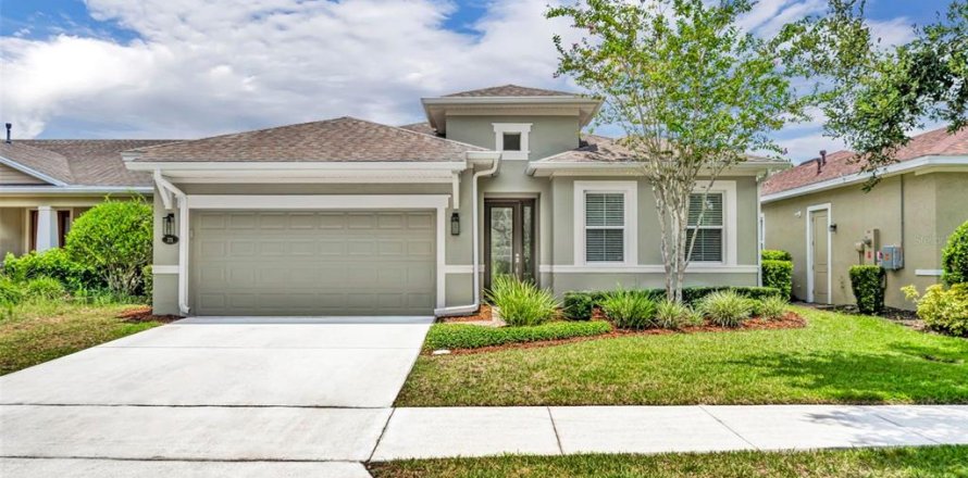 House in DeLand, Florida 3 bedrooms, 178.93 sq.m. № 1838054