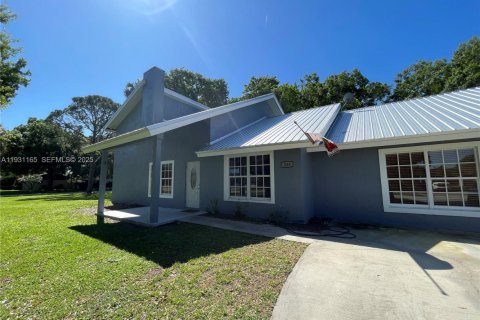 Villa ou maison à vendre à Clewiston, Floride: 4 chambres № 1989558 - photo 7