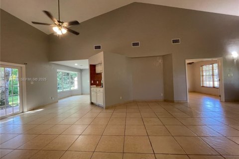 Villa ou maison à vendre à Clewiston, Floride: 4 chambres № 1989558 - photo 16