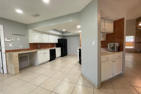 Villa ou maison à vendre à Clewiston, Floride: 4 chambres № 1989558 - photo 28