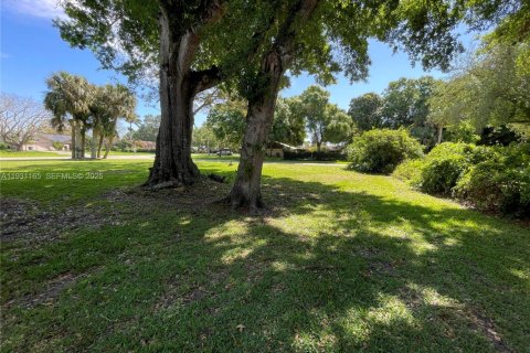 Villa ou maison à vendre à Clewiston, Floride: 4 chambres № 1989558 - photo 20