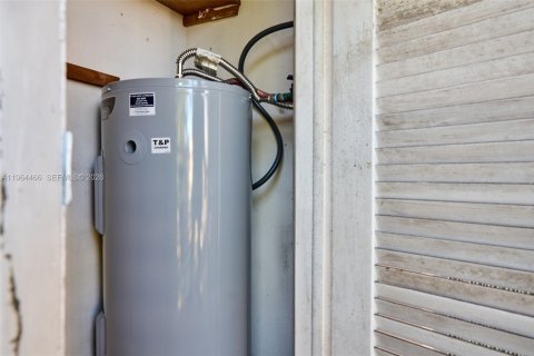 Condominio en venta en Lake Worth, Florida, 2 dormitorios, 83.05 m2 № 2026828 - foto 25