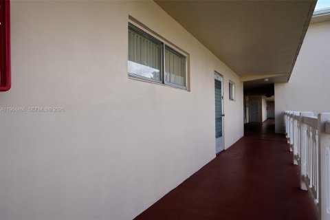 Condominio en venta en Lake Worth, Florida, 2 dormitorios, 83.05 m2 № 2026828 - foto 3