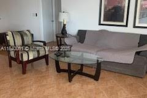 Condo in Aventura, Florida, 2 bedrooms  № 1977713 - photo 4