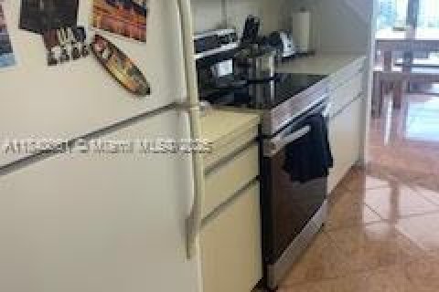 Condo in Aventura, Florida, 2 bedrooms  № 1977713 - photo 8