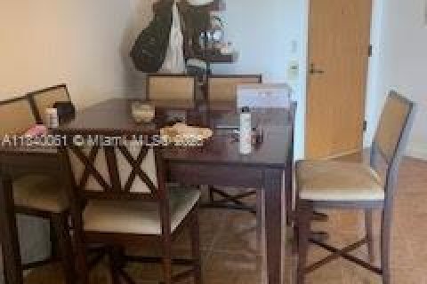 Condo in Aventura, Florida, 2 bedrooms  № 1977713 - photo 6