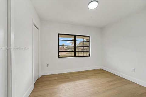 Villa ou maison à vendre à Miami Gardens, Floride: 4 chambres, 130.25 m2 № 2063639 - photo 7