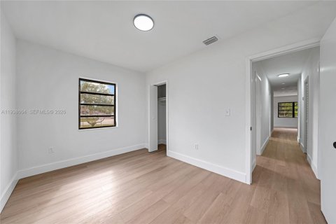 Villa ou maison à vendre à Miami Gardens, Floride: 4 chambres, 130.25 m2 № 2063639 - photo 15
