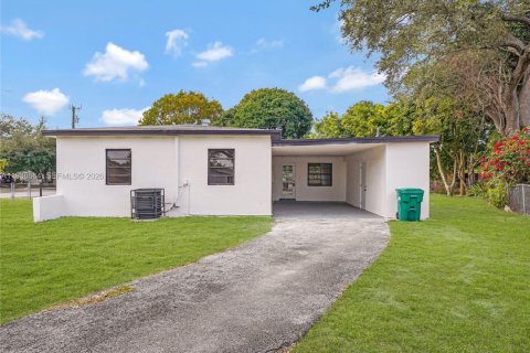 Villa ou maison à vendre à Miami Gardens, Floride: 4 chambres, 130.25 m2 № 2063639 - photo 25