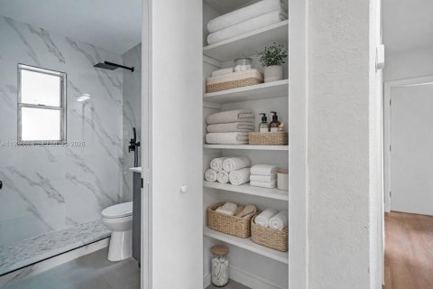 Villa ou maison à vendre à Miami Gardens, Floride: 4 chambres, 130.25 m2 № 2063639 - photo 9