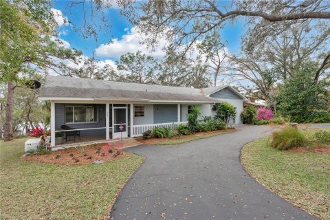 House in Winter Garden, Florida 4 bedrooms, 264.77 sq.m. № 1531397 - photo 2