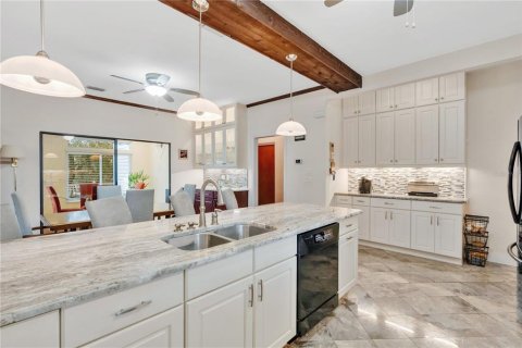 House in Winter Garden, Florida 4 bedrooms, 264.77 sq.m. № 1531397 - photo 16