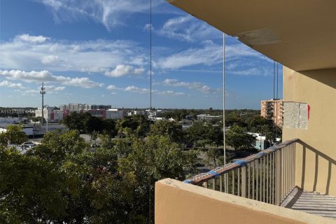 Copropriété à vendre à North Miami, Floride: 1 chambre, 72.65 m2 № 1957616 - photo 13