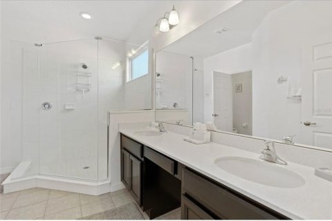 Casa en venta en Davenport, Florida, 6 dormitorios, 335.93 m2 № 1813432 - foto 2