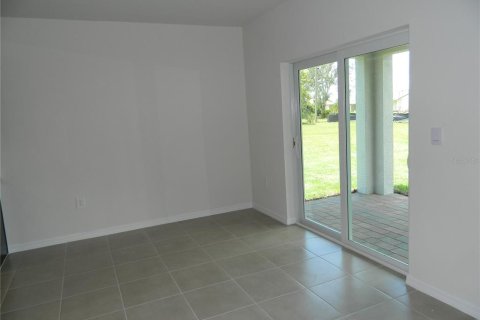House in Punta Gorda, Florida 4 bedrooms, 169.83 sq.m. № 1769072 - photo 6