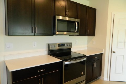 House in Punta Gorda, Florida 4 bedrooms, 169.83 sq.m. № 1769072 - photo 3