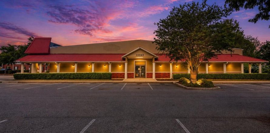 Immobilier commercial à Alachua, Floride 1328.78 m2 № 2214266
