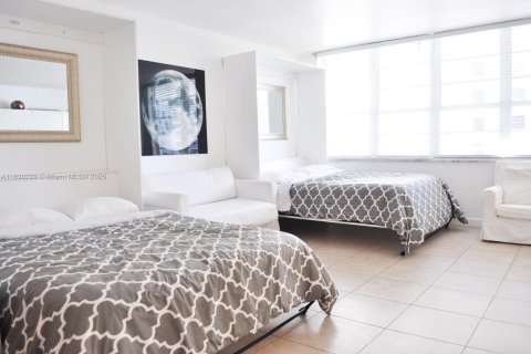 Condo in Miami Beach, Florida  № 1806006 - photo 3