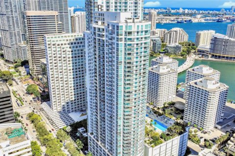 Condominio en Miami, Florida, 2 dormitorios  № 2031063