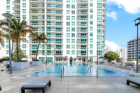 Condo in Miami, Florida, 2 bedrooms  № 2031063 - photo 27