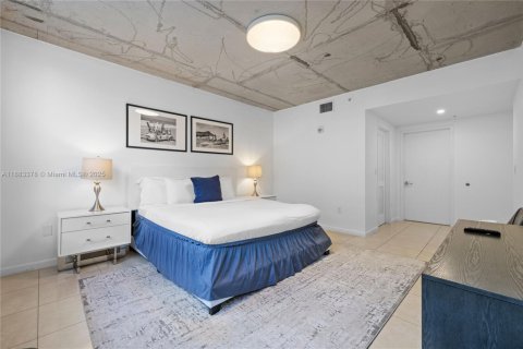 Copropriété à louer à Miami, Floride: 2 chambres, 142.6 m2 № 2018321 - photo 16