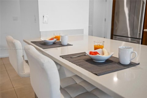 Copropriété à louer à Miami, Floride: 2 chambres, 142.6 m2 № 2018321 - photo 24