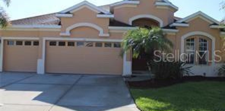 House in Palmetto, Florida 5 bedrooms, 294.87 sq.m. № 1832164