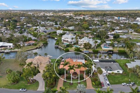 Villa ou maison à Sarasota, Floride 4 chambres, 297.66 m2 № 2098197