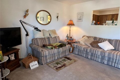 Condo in Astor, Florida, 2 bedrooms  № 1581854 - photo 24