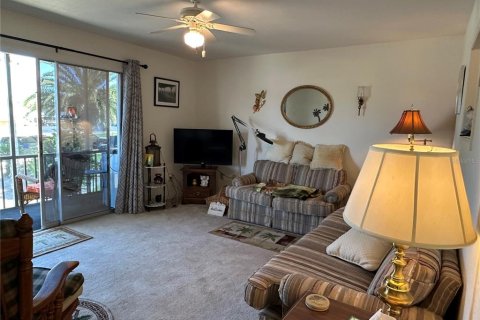 Condo in Astor, Florida, 2 bedrooms  № 1581854 - photo 26