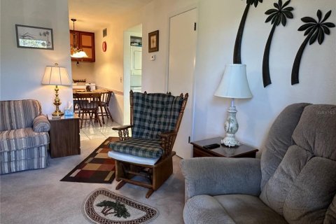 Condo in Astor, Florida, 2 bedrooms  № 1581854 - photo 25