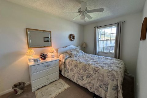 Condo in Astor, Florida, 2 bedrooms  № 1581854 - photo 6