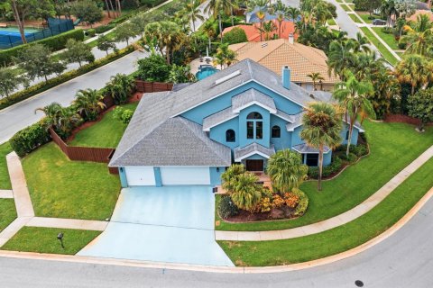 Casa en Palm Beach Gardens, Florida 5 dormitorios, 330.27 m2 № 2372719