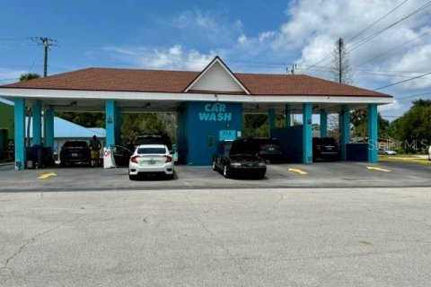 Propiedad comercial en venta en Titusville, Florida № 2388642 - foto 2