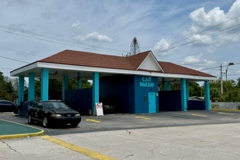 Propiedad comercial en venta en Titusville, Florida № 2388642 - foto 3
